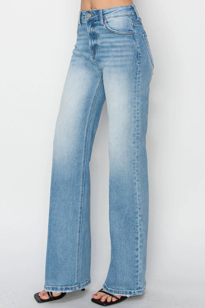 RISEN HIGH RISE STRAIGHT JEANS - Light